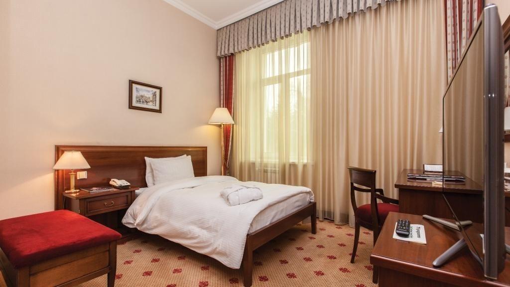 Grand Tien Shan Hotel الماتي المظهر الخارجي الصورة