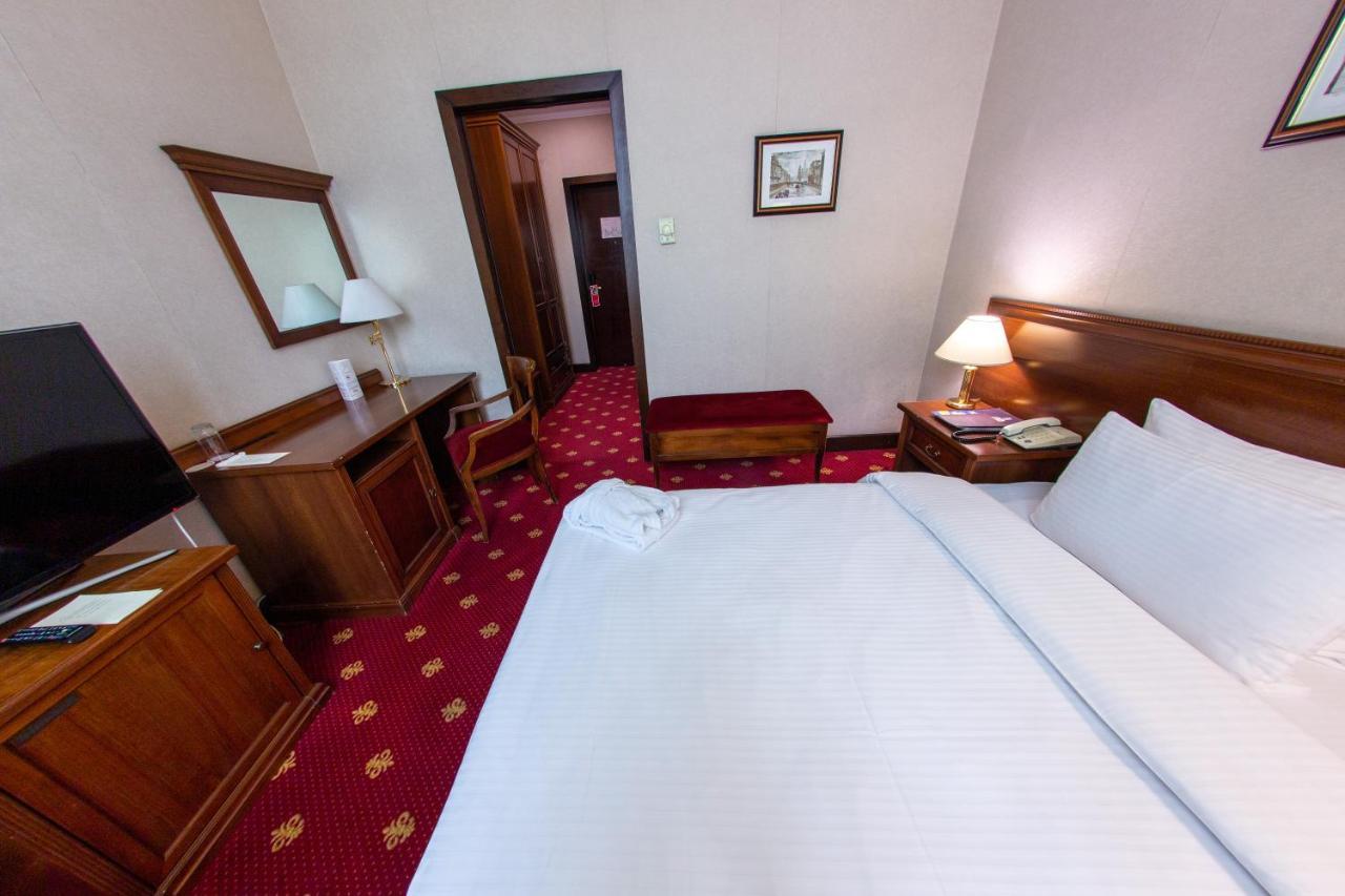 Grand Tien Shan Hotel الماتي المظهر الخارجي الصورة