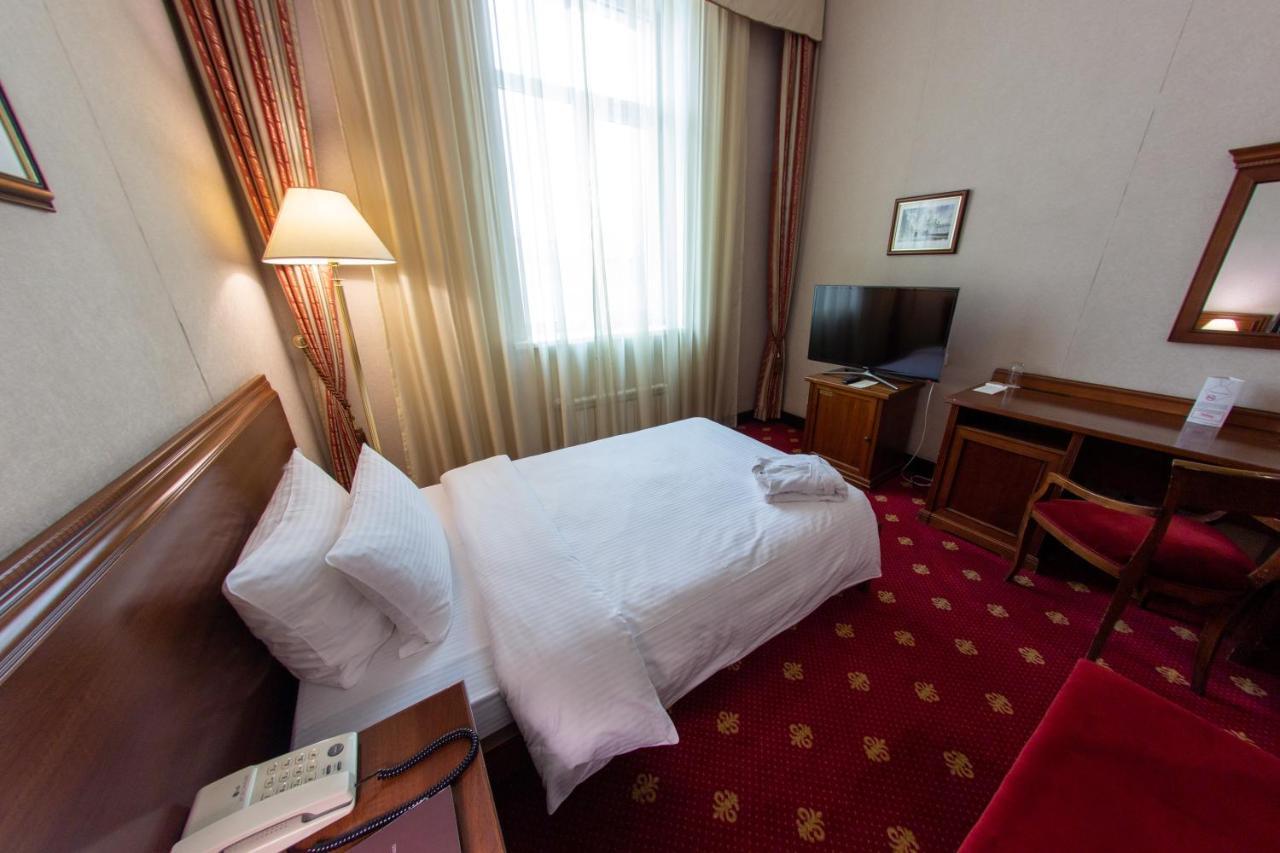Grand Tien Shan Hotel الماتي المظهر الخارجي الصورة