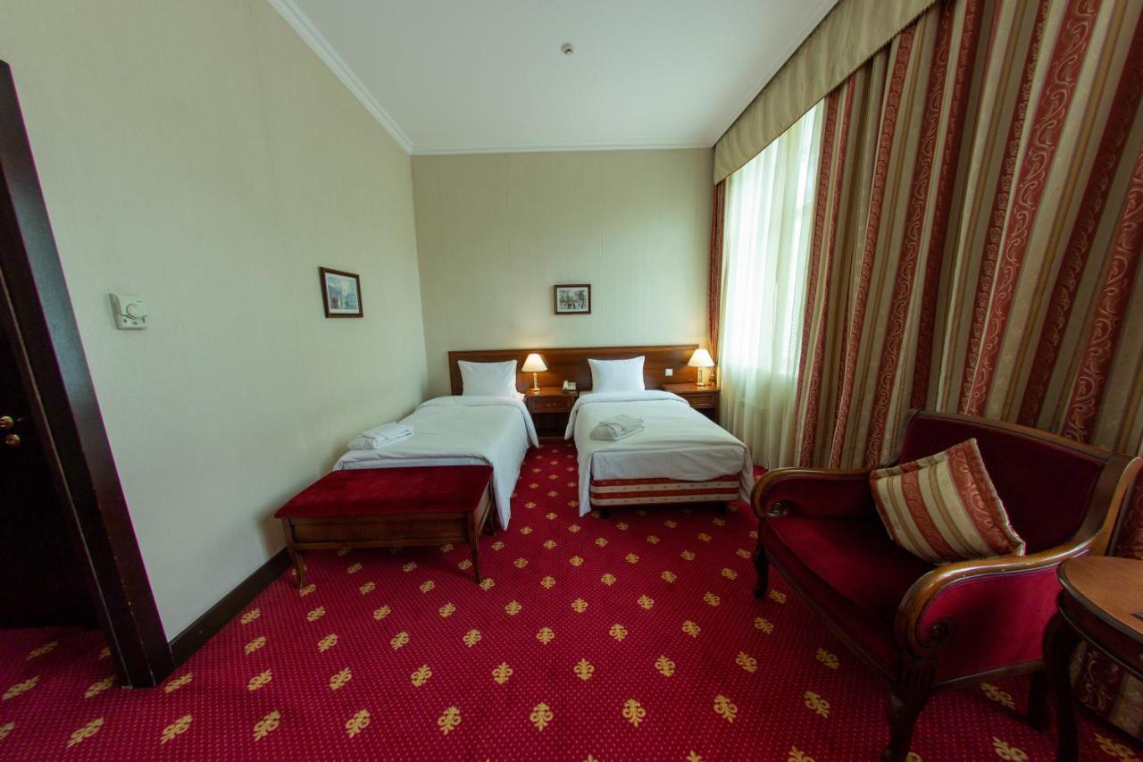 Grand Tien Shan Hotel الماتي المظهر الخارجي الصورة