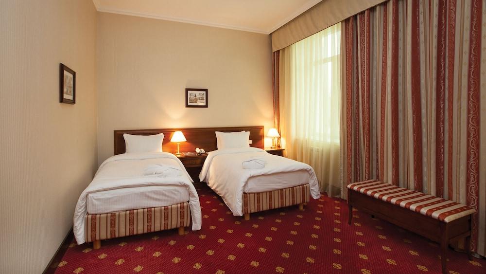Grand Tien Shan Hotel الماتي المظهر الخارجي الصورة