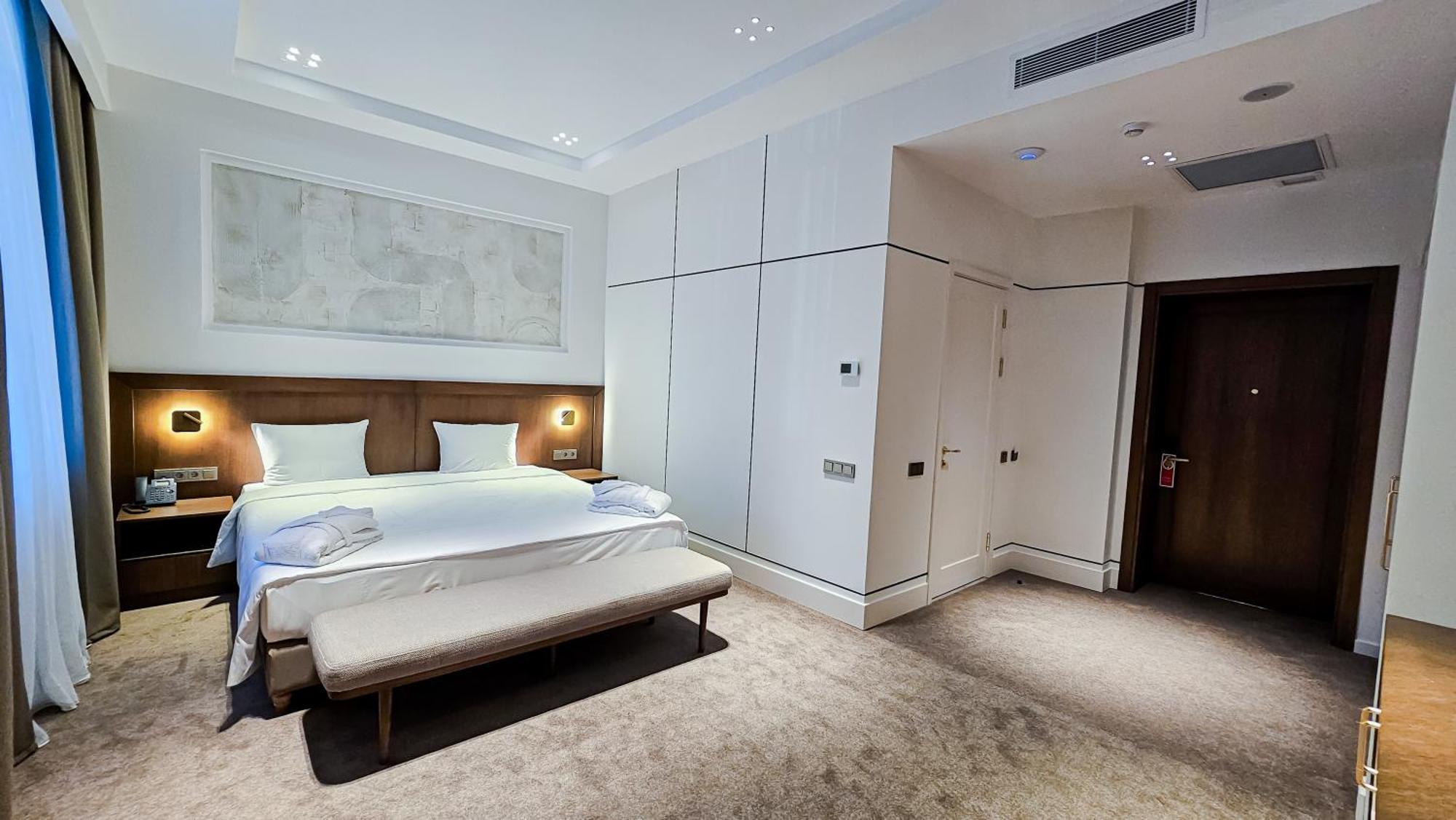 Grand Tien Shan Hotel الماتي المظهر الخارجي الصورة